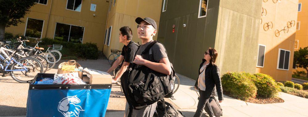 UC Davis student moving in to the residence halls