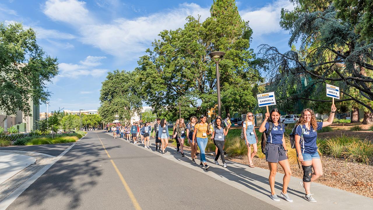 (Jeremiah James Noel/UC Davis) UC Davis Orientation