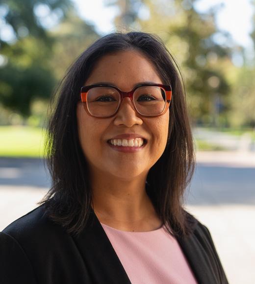 Dr. Lindsay Romasanta