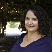 Kristin Dees Headshot